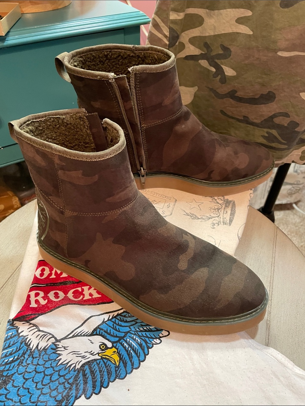 Camo Ankle Boots - Olive Brown Suede Look Donna Karan New York Unisex - Picture 1 of 9